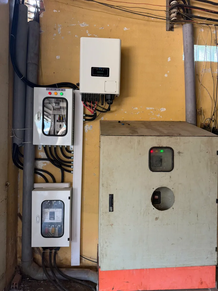Nhà máy sản xuất bún gạo — tủ điện và inverter Deye
