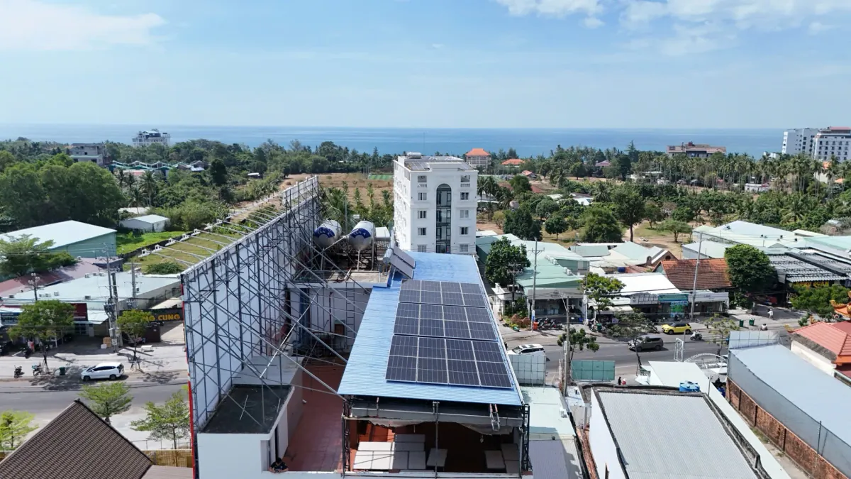 Khách sạn Nguyên Nhân — flycam toàn cảnh view biển