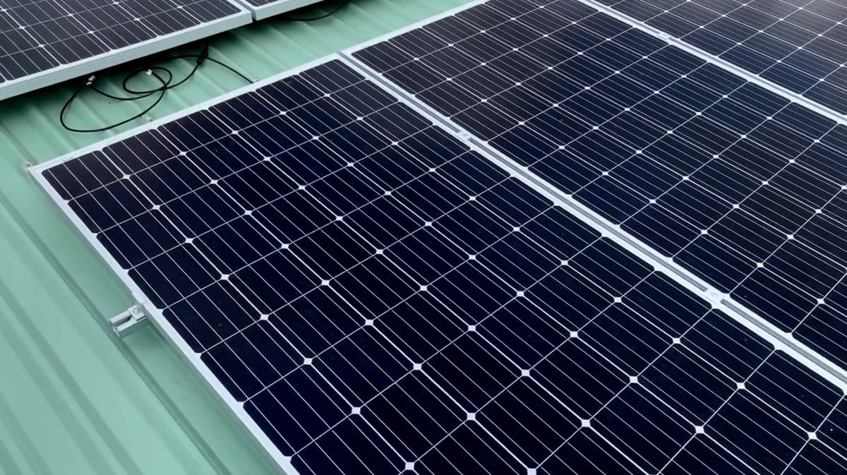 Giá tấm pin 1 kW hiện nay