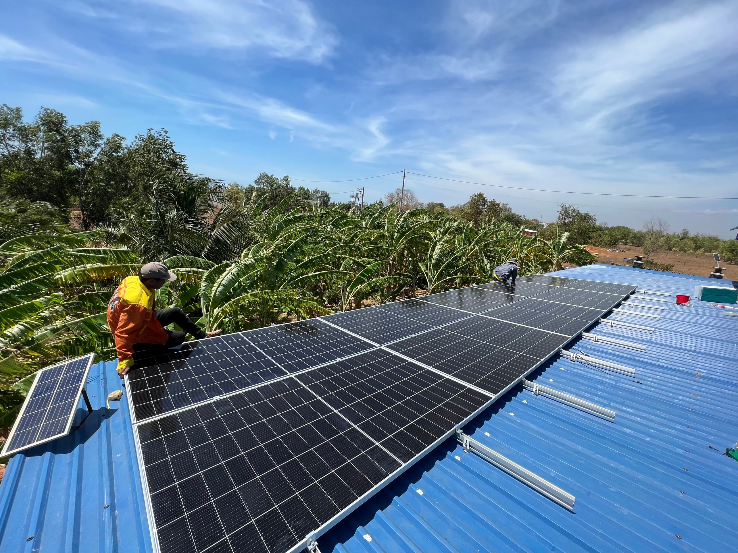 Hệ thống điện năng lượng mặt trời 5kW gồm những gì